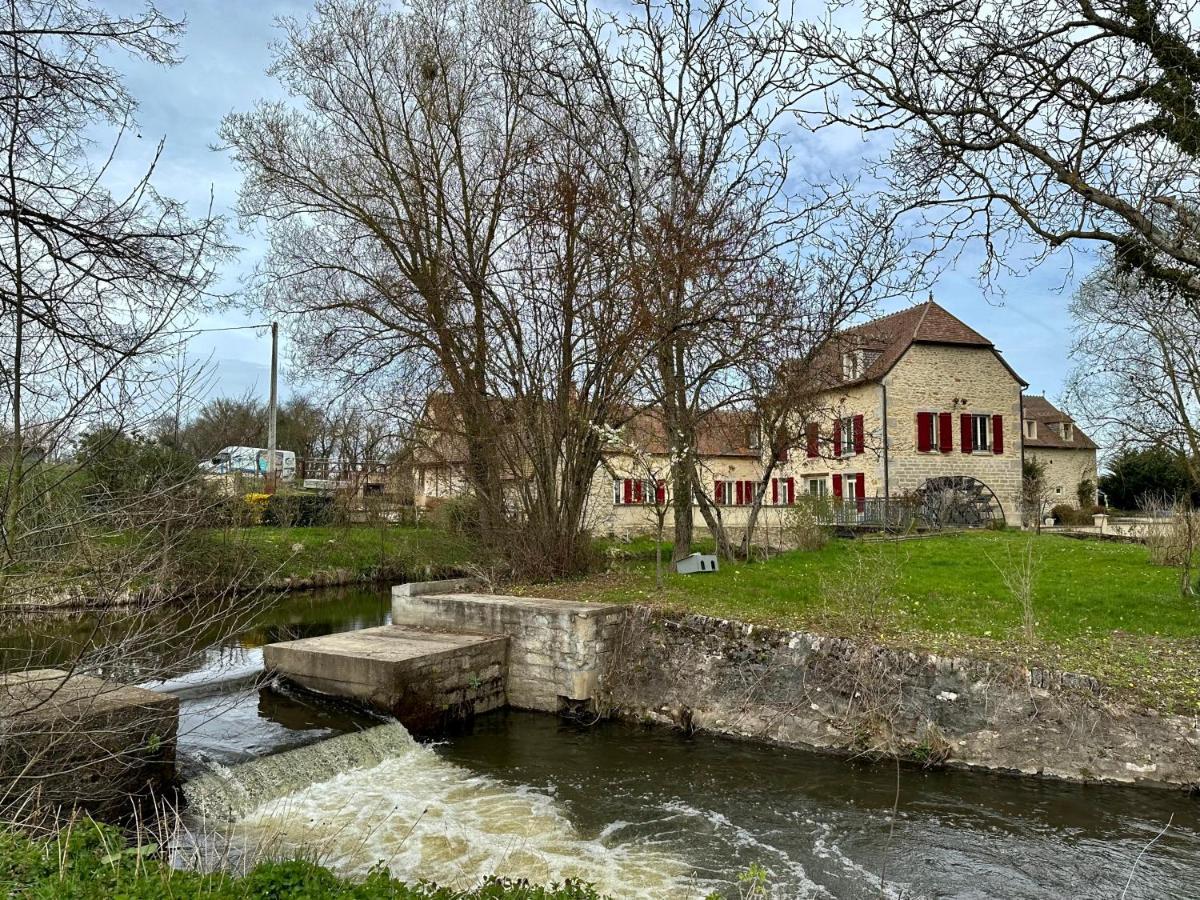 Hotel Moulin Le Fleurie Charenton-du-Cher Exterior foto