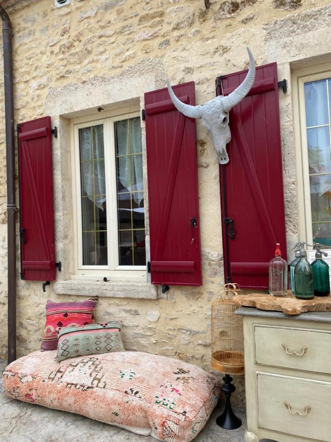 Hotel Moulin Le Fleurie Charenton-du-Cher Exterior foto